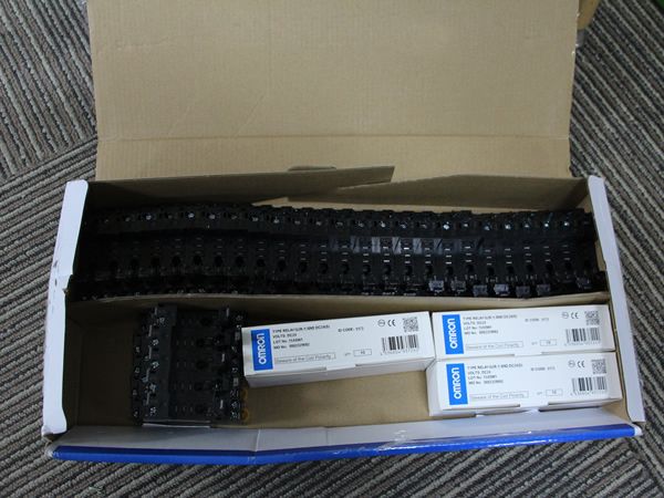 熱銷歐姆龍/OMRON G2R-1-SND 24VDC (S) 通用繼電器，P2RF-05插座