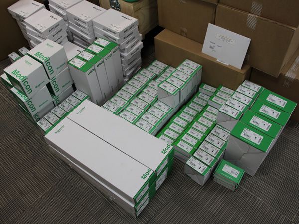 熱銷(xiāo) Schneider Electric Modicon M580 和 X80 PAC 可編程自動(dòng)化控制器